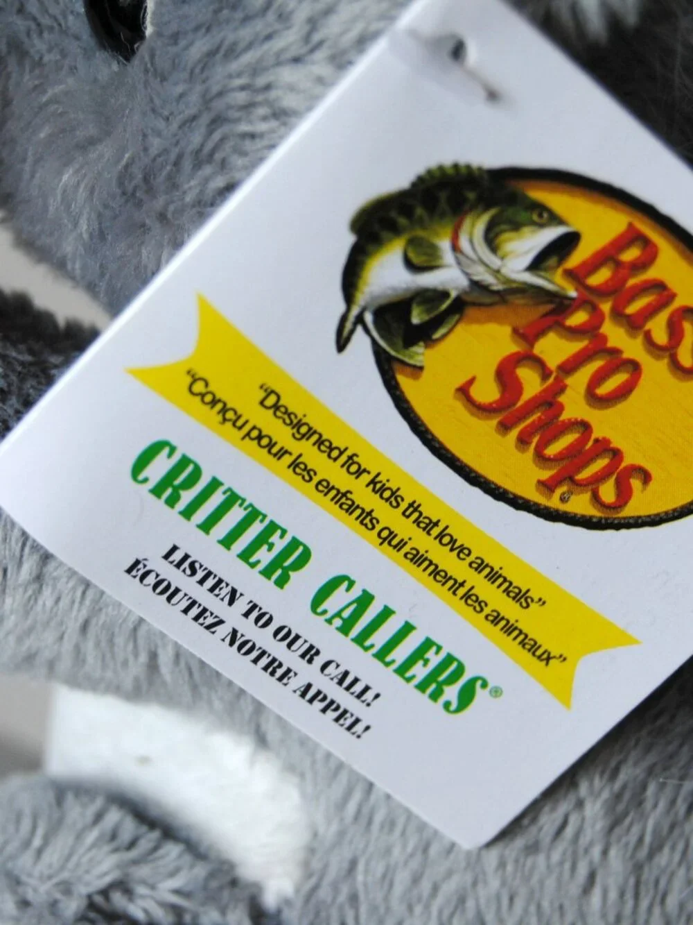 Bass Pro Shops Squirrel Critter Callers Makes Squirrel Sounds Gray White NWT